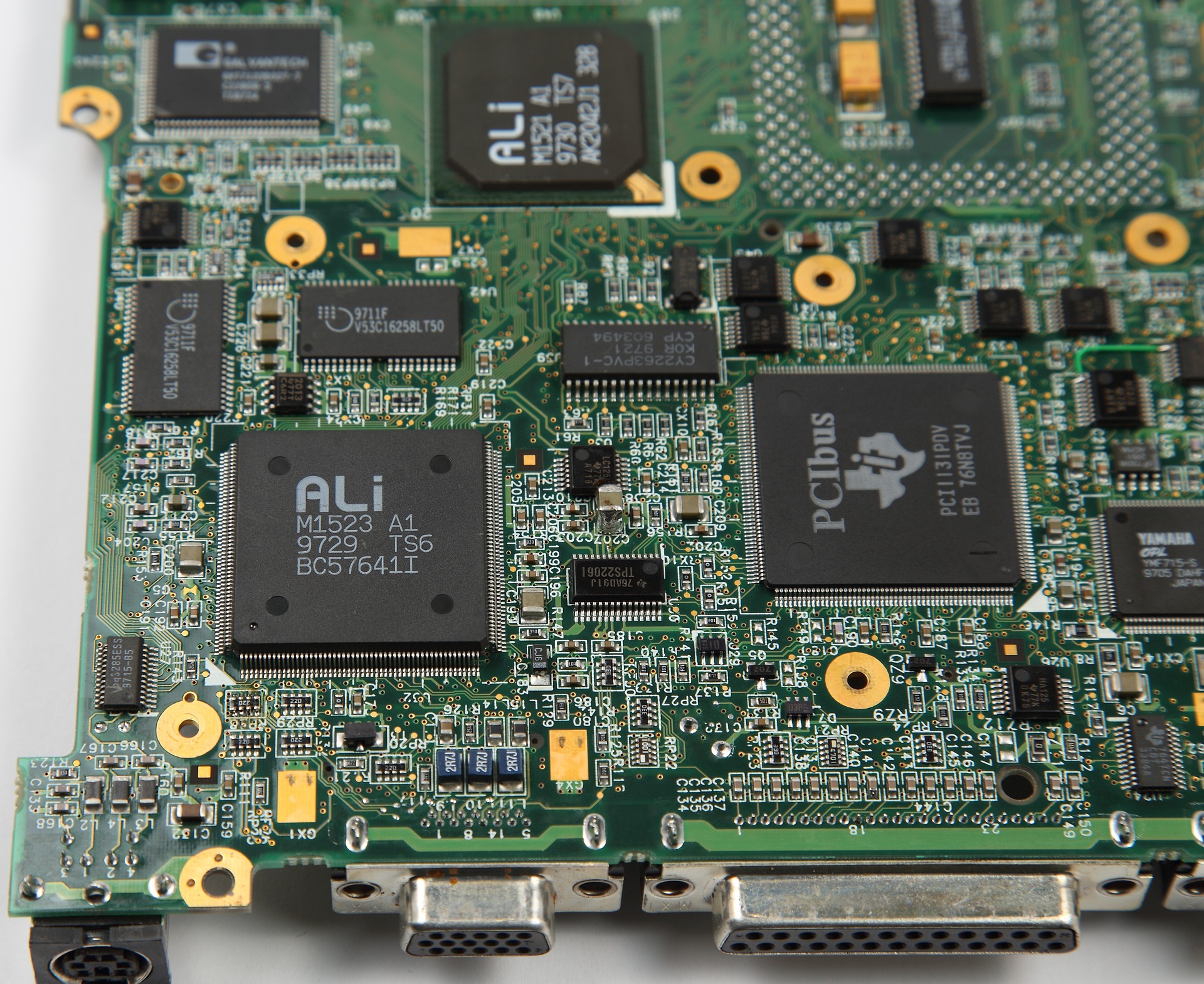 PCB 06